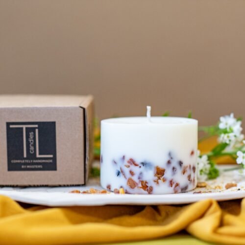 hand made soy wax candle with pine scent
