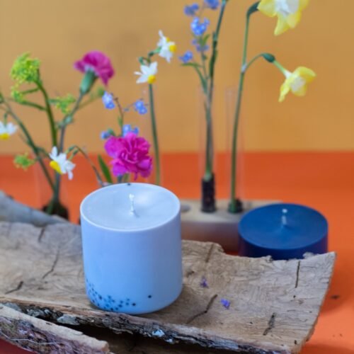 hand made soy wax candle with patchouli scent