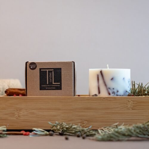 hand made soy wax candle with cinnamon scent