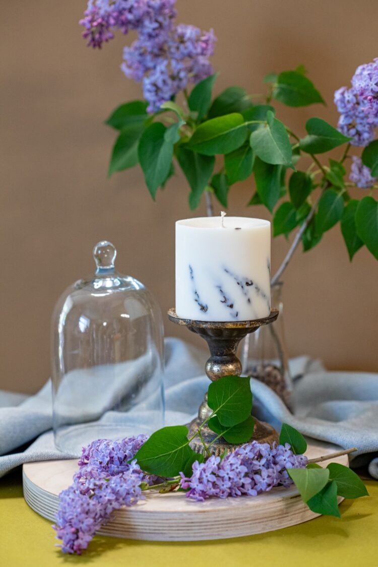 hand made soy wax candle with lavender scent white