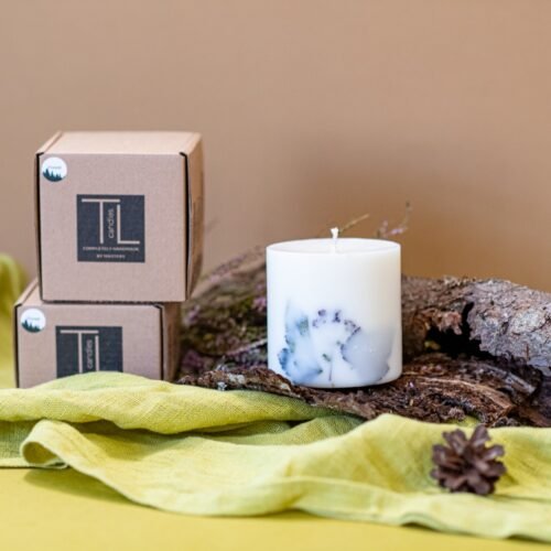 hand made soy wax candle with forest scent white