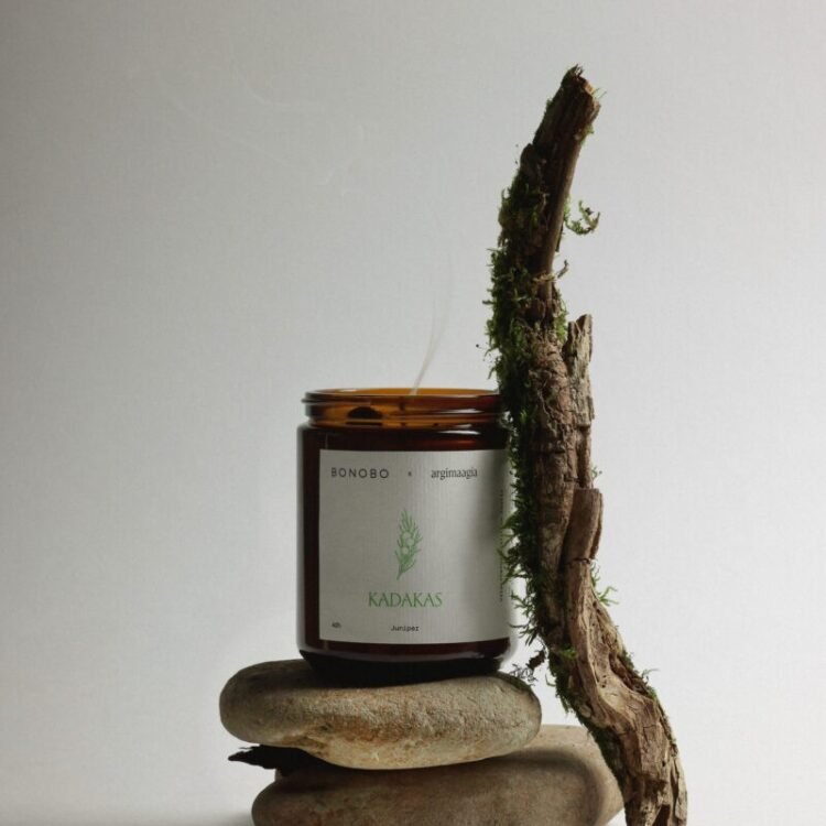 scented candle juniper