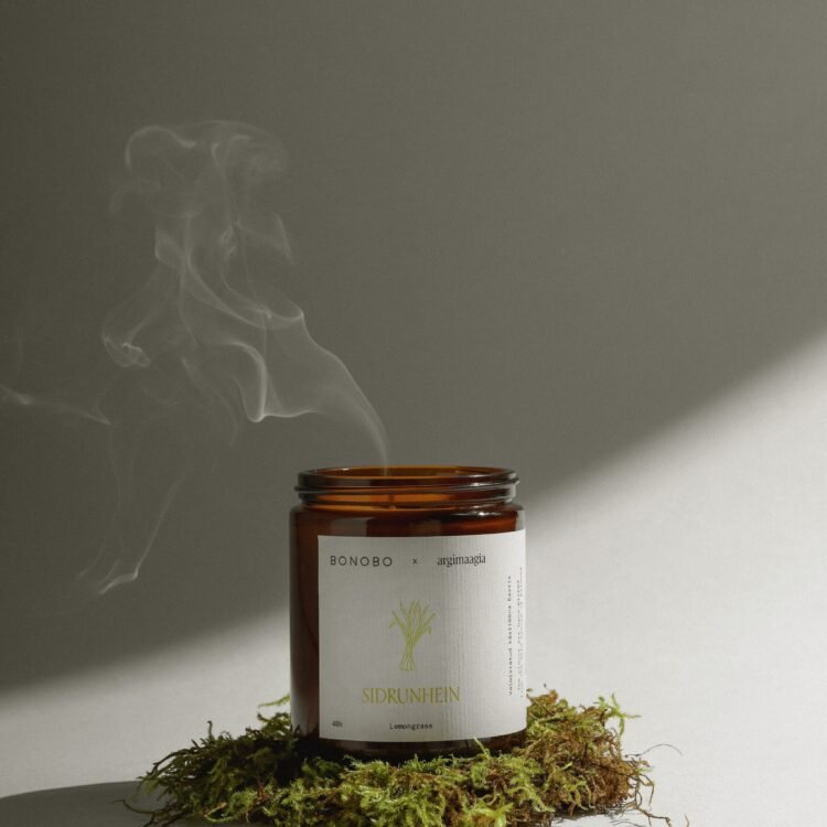 scented candle lemongrass