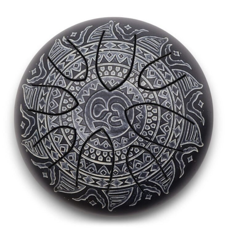 bG9jYWw6Ly9tZWRpYS85UC82RC82MFIzMEMxRzZXVDM2RDlQLzY5ZjczODI2LmpwZWc.jpg Tērauda Steel Tongue Happy Drums – OM mandalas gravējums – 16 cm