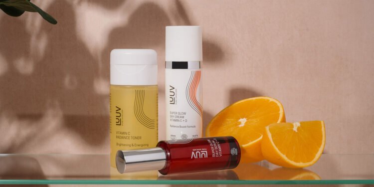 luuv_cvit_cover.jpg Super Glow dienas krēms ar C un D vitamīnu (COSMOS), 50 ml